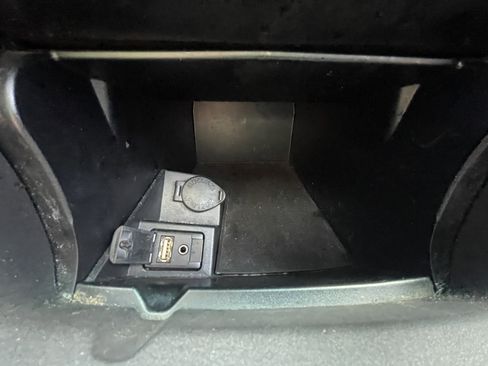 Used 2015 Toyota Camry XSE image 25