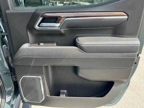 Used 2025 Chevrolet Silverado 1500 LT Trail Boss w/ Convenience Package II image 25