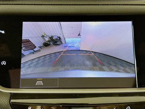 Used 2025 Cadillac XT6 Luxury FWD image 14