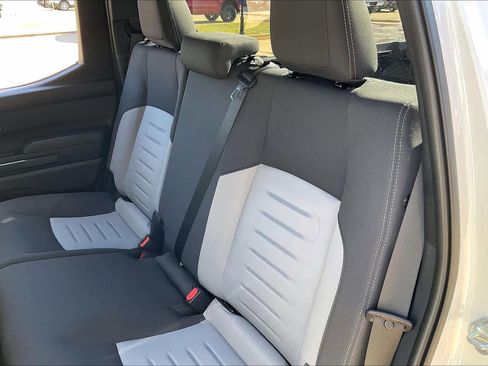 Used 2024 Toyota Tacoma TRD Off-Road image 20