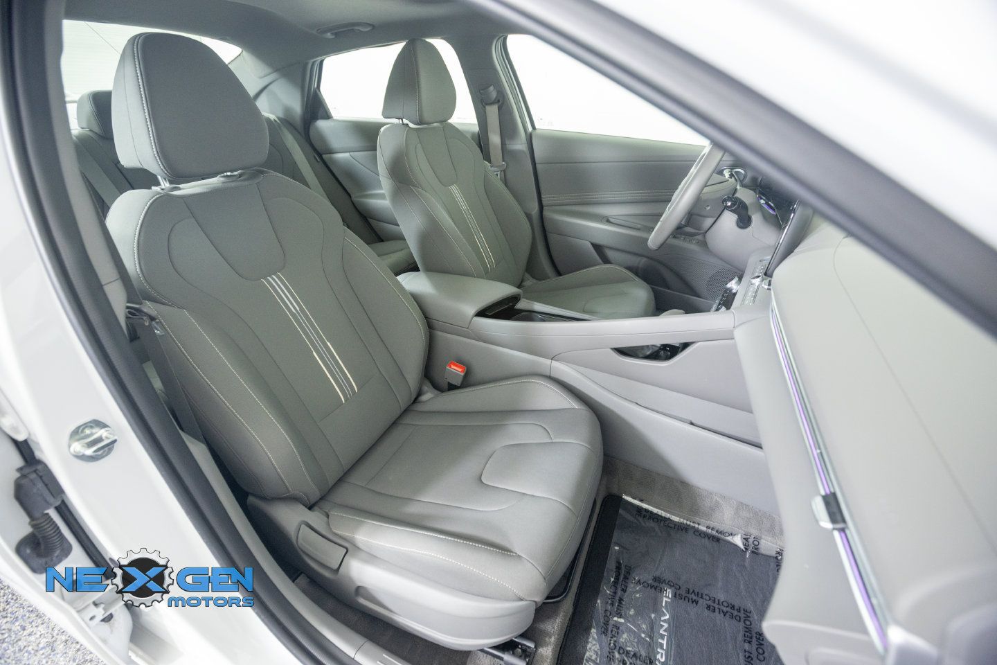 Used 2024 Hyundai Elantra SEL w/ Convenience Package FWD image 43