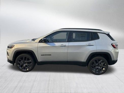 New 2026 Jeep Compass Latitude image 8