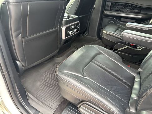 Used 2021 Ford Expedition Platinum RWD image 20