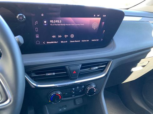 Used 2025 Buick Encore GX Preferred image 18