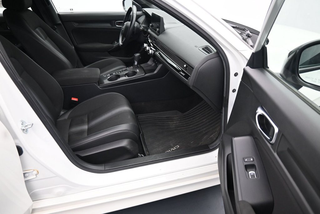 Used 2025 Honda Civic Sport image 13