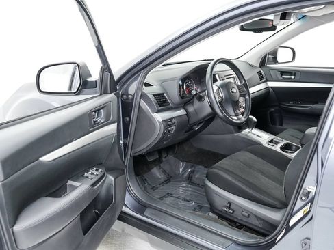 Used 2014 Subaru Outback 2.5i Premium AWD/4WD image 6