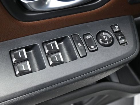 Used 2024 Honda Pilot Elite image 4