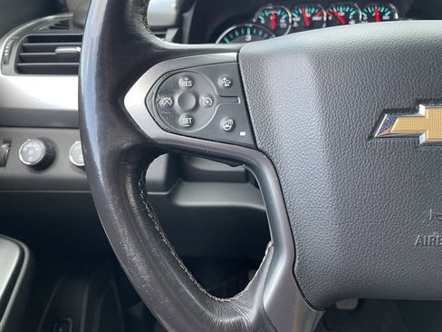 Used 2018 Chevrolet Suburban Premier image 26