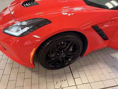 Used 2017 Chevrolet Corvette Stingray Coupe w/ 1LT RWD image 19