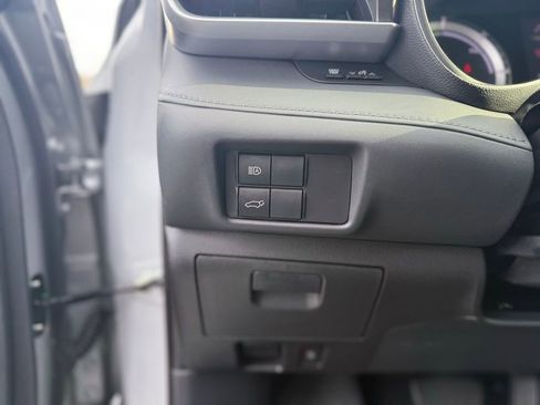 Used 2022 Toyota Highlander LE image 14