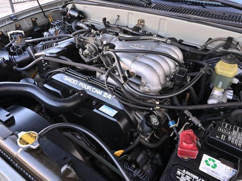 Used 2000 Toyota 4Runner SR5 AWD/4WD image 51