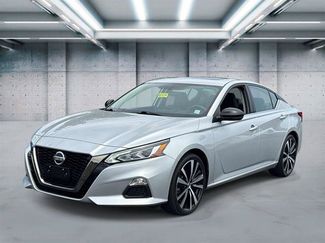 Used 2019 Nissan Altima 2.5 SR w/ SR Premium Package FWD video 1
