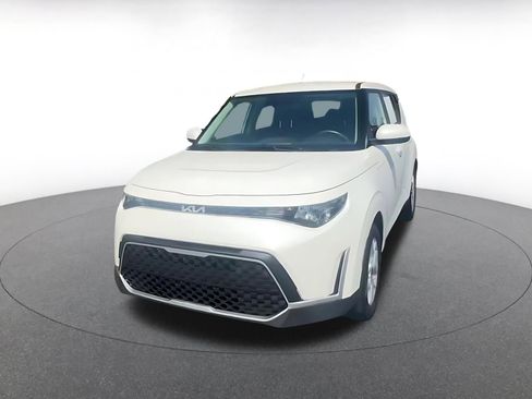 Used 2025 Kia Soul LX w/ LX Technology Package image 7