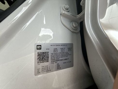 Certified 2024 GMC Acadia AT4 w/ LPO, Floor Liner Package AWD/4WD image 32