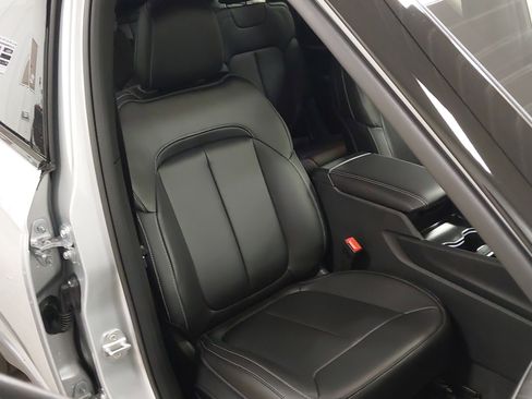 New 2025 Jeep Grand Cherokee L Limited w/ Trailer Tow Package image 28