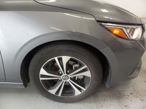 Used 2023 Nissan Sentra SV FWD image 3