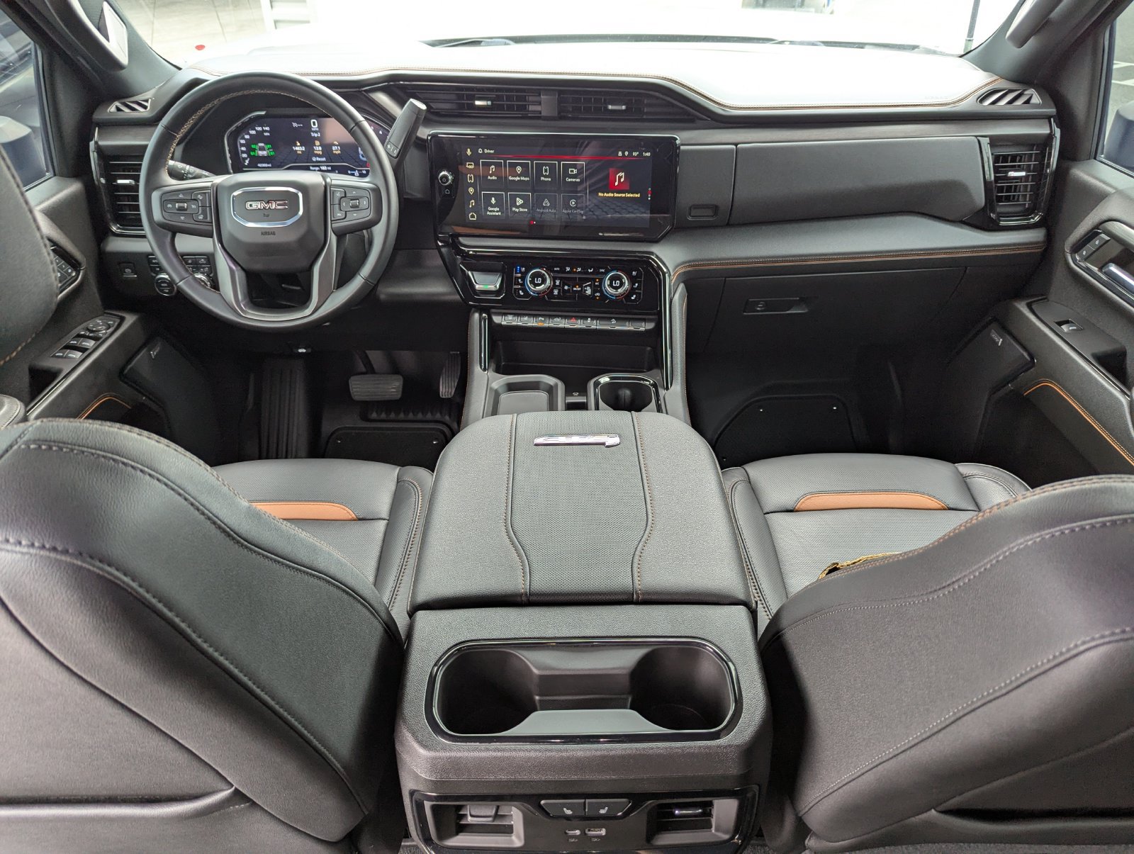 Used 2024 GMC Sierra 2500 AT4 w/ AT4 Premium Plus Package AWD/4WD image 18