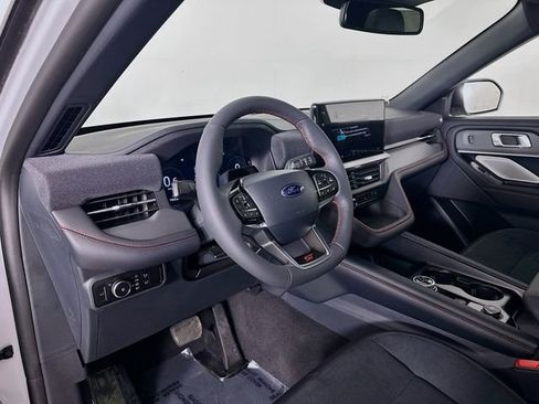 New 2026 Ford Explorer ST image 9