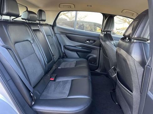 Used 2023 Nissan Ariya AWD image 10