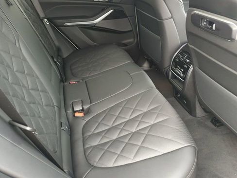 Used 2026 BMW X5 sDrive40i w/ M Sport Package image 12