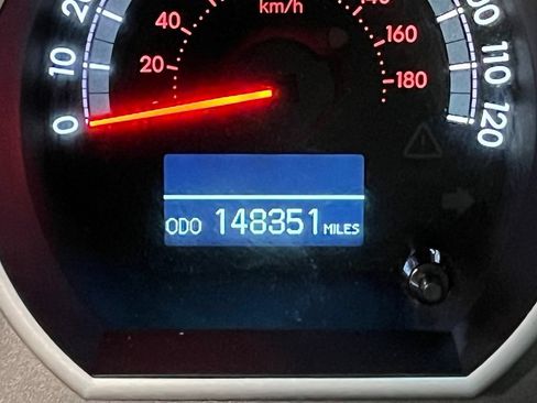 Used 2011 Toyota Tundra Limited w/ Memory Pkg AWD/4WD image 27