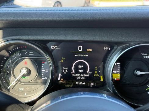 Used 2022 Jeep Wrangler Unlimited Rubicon 4xe w/ Cold Weather Group AWD/4WD image 28