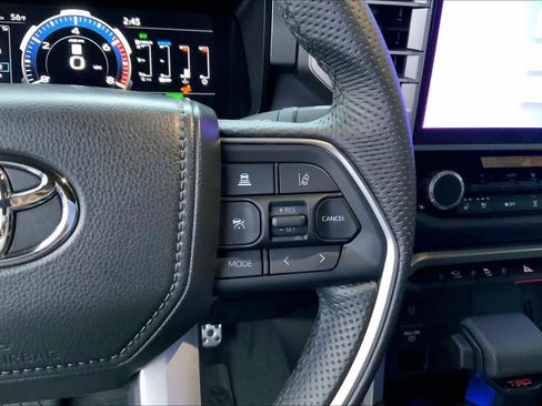 Used 2025 Toyota Tundra Limited image 23