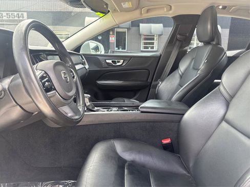Used 2020 Volvo S60 T6 Momentum AWD/4WD image 9