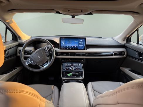 Used 2022 Lincoln Nautilus Reserve image 10