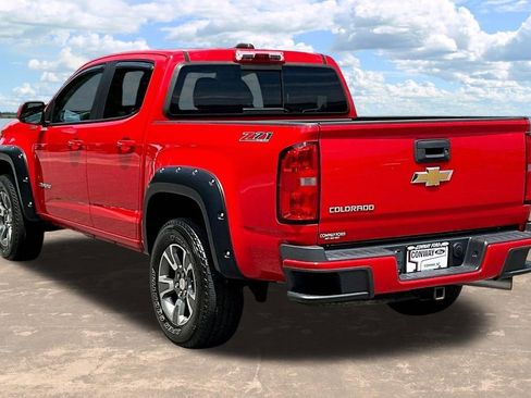 Used 2017 Chevrolet Colorado Z71 AWD/4WD image 5