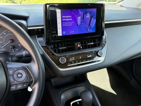 Used 2024 Toyota Corolla LE FWD image 19