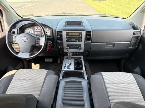 Used 2011 Nissan Titan PRO-4X AWD/4WD image 17