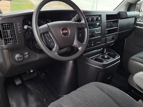 Used 2023 GMC Savana 2500 w/ Driver Convenience Package image 16