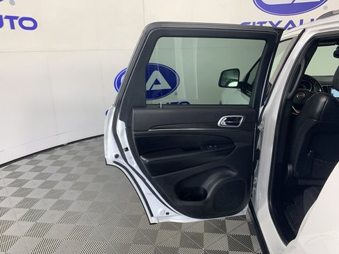 Used 2018 Jeep Grand Cherokee Limited RWD image 29