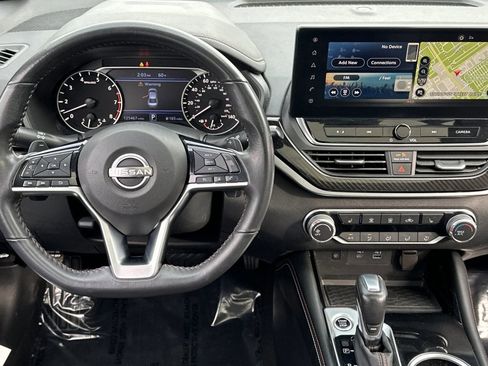 Used 2023 Nissan Altima 2.5 SR w/ SR Premium Package image 28