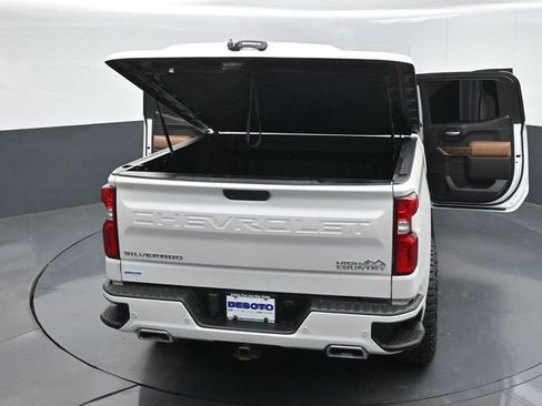 Used 2020 Chevrolet Silverado 1500 High Country w/ Technology Package AWD/4WD image 61