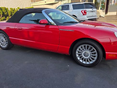 Used 2005 Ford Thunderbird RWD image 6