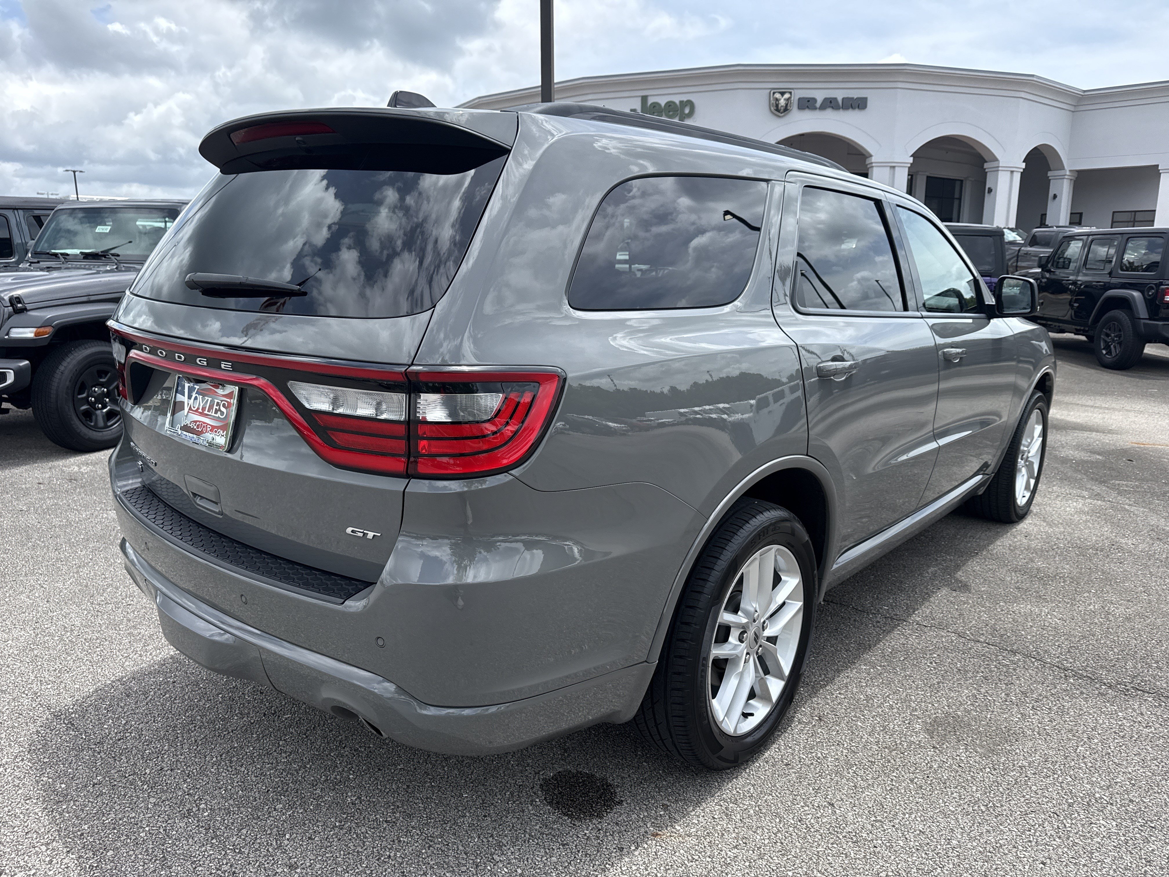 Used 2024 Dodge Durango GT AWD/4WD image 7