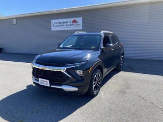 Used 2024 Chevrolet TrailBlazer LT w/ Convenience Package image 1