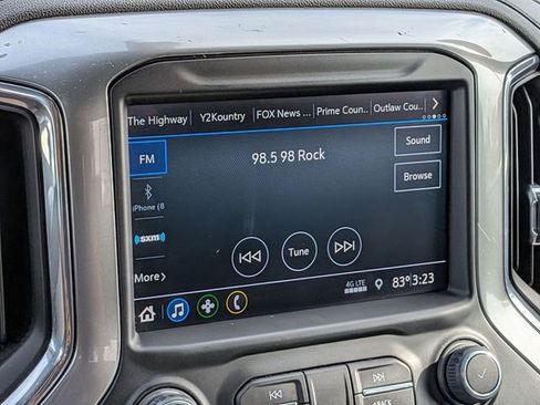 Used 2022 Chevrolet Silverado 1500 LT Trail Boss w/ LPO, Dark Essentials Package AWD/4WD image 24