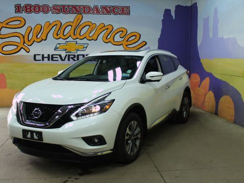 Used 2018 Nissan Murano SL image 2