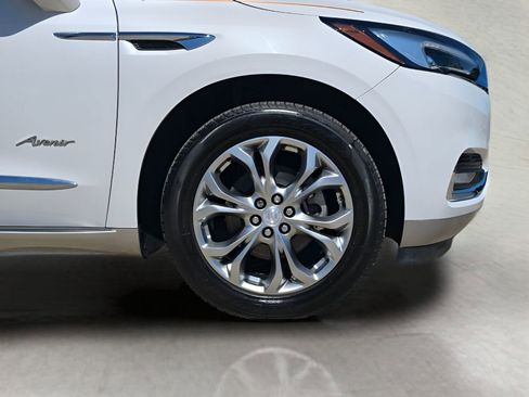 Used 2019 Buick Enclave Avenir w/ Avenir Technology Package AWD/4WD image 41