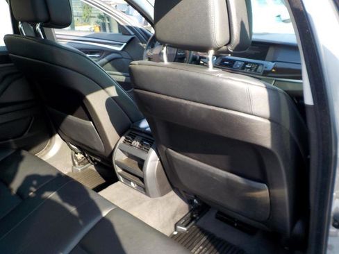 Used 2011 BMW 528i Sedan image 21