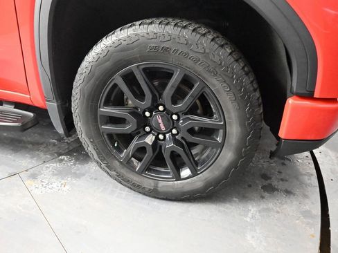 Used 2022 GMC Sierra 1500 Elevation image 18