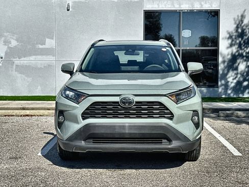 Used 2019 Toyota RAV4 XLE image 6