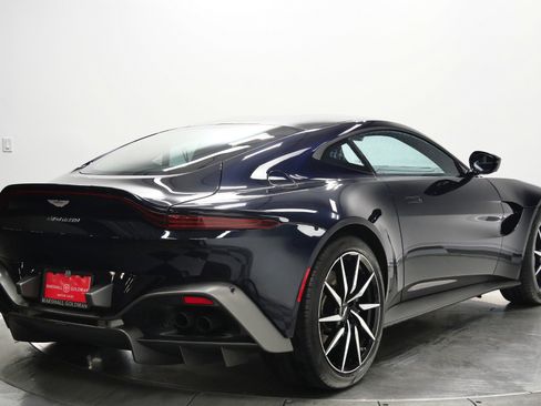 Used 2020 Aston Martin V8 Vantage Coupe image 9