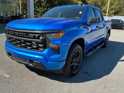 New 2026 Chevrolet Silverado 1500 Custom w/ Turbomax Blackout Package