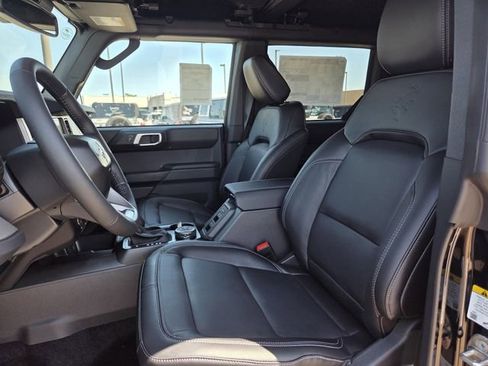 New 2026 Ford Bronco Outer Banks image 12