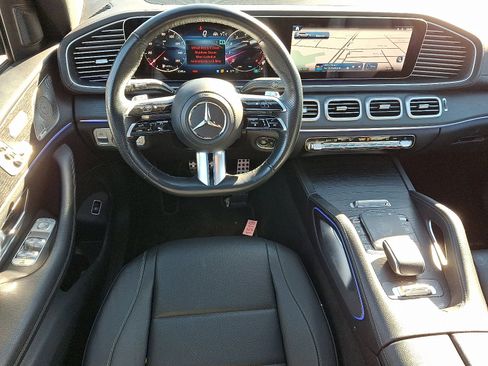 Used 2025 Mercedes-Benz GLS 450 4MATIC image 12