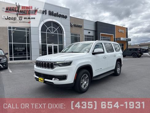 Used 2022 Jeep Wagoneer Series I AWD/4WD image 1